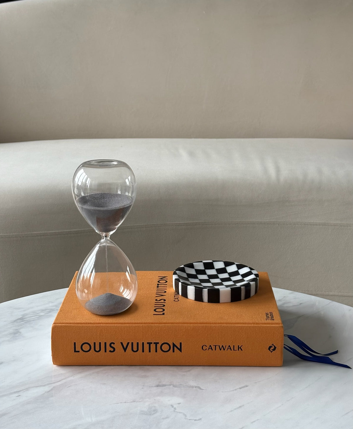 Hourglass Drop