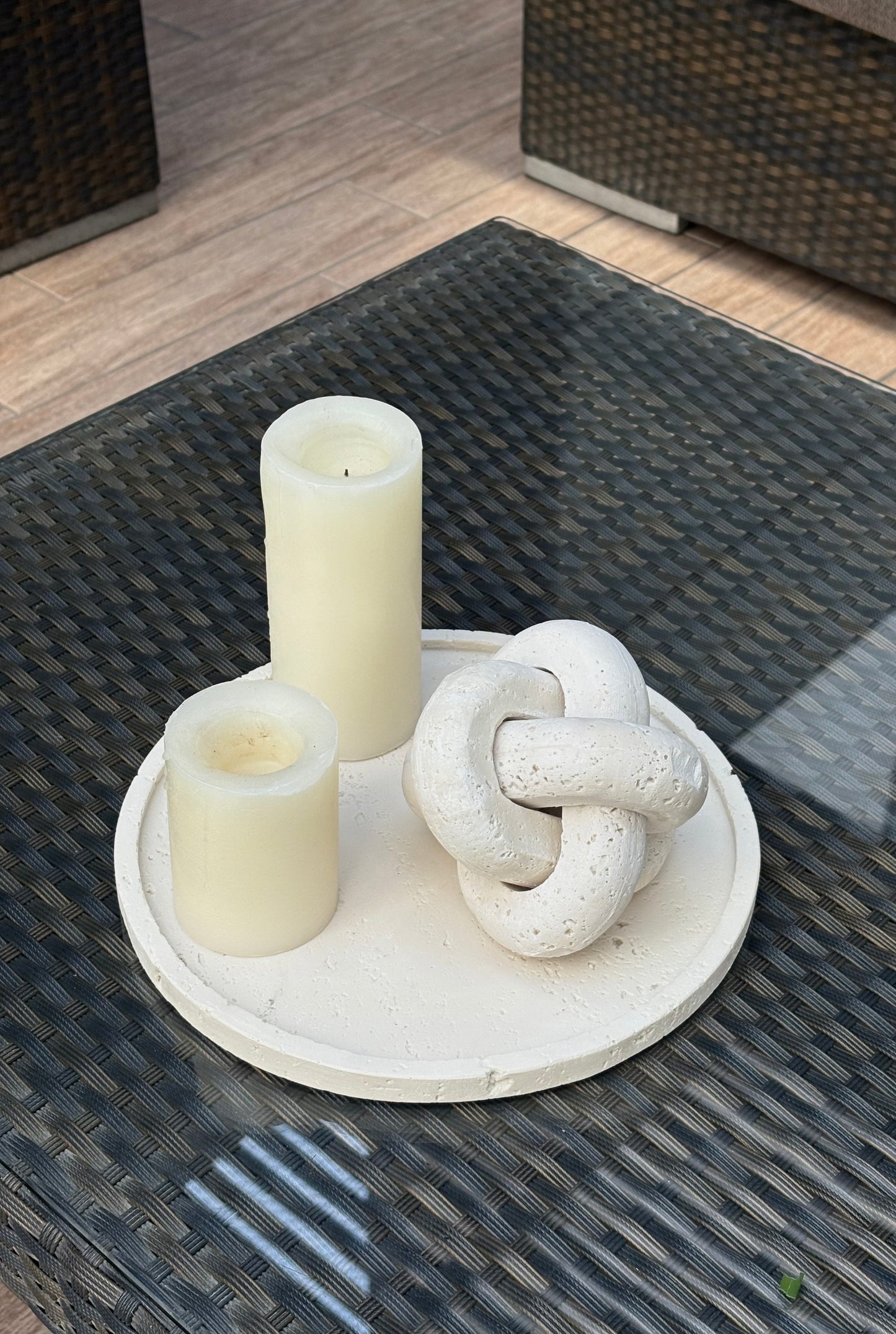 Knot Almond