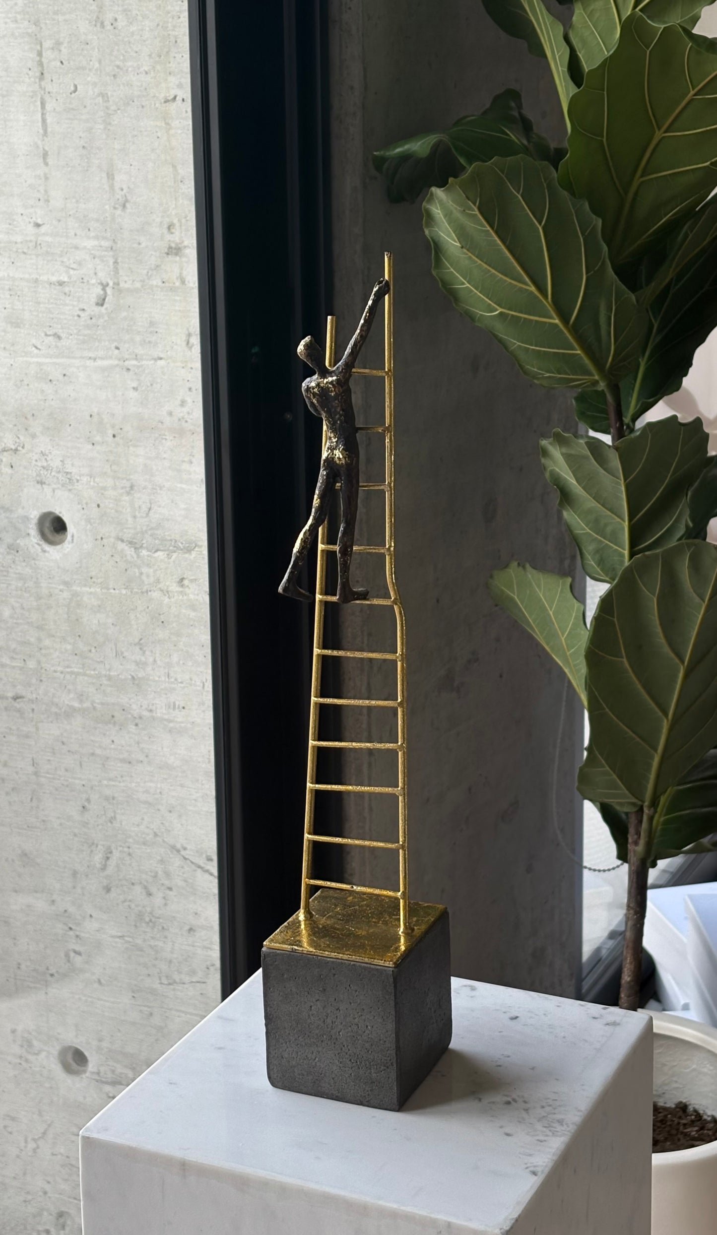Escultura Rise