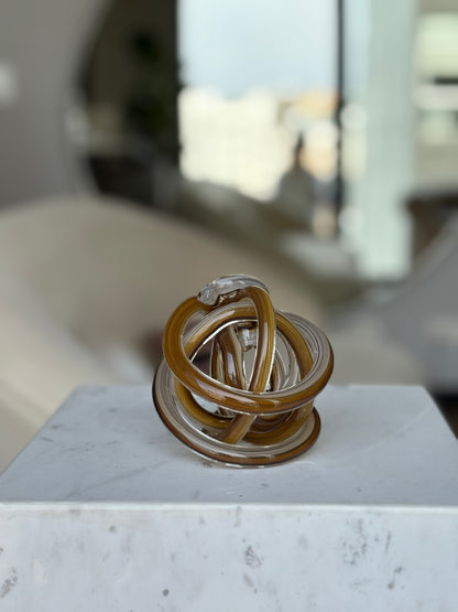 Knot Ambar