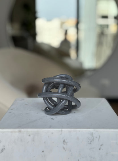 Knot Grey